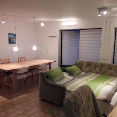 Kleine Ferienwohnung Am Stadtrand Von Lipsia Esterno foto