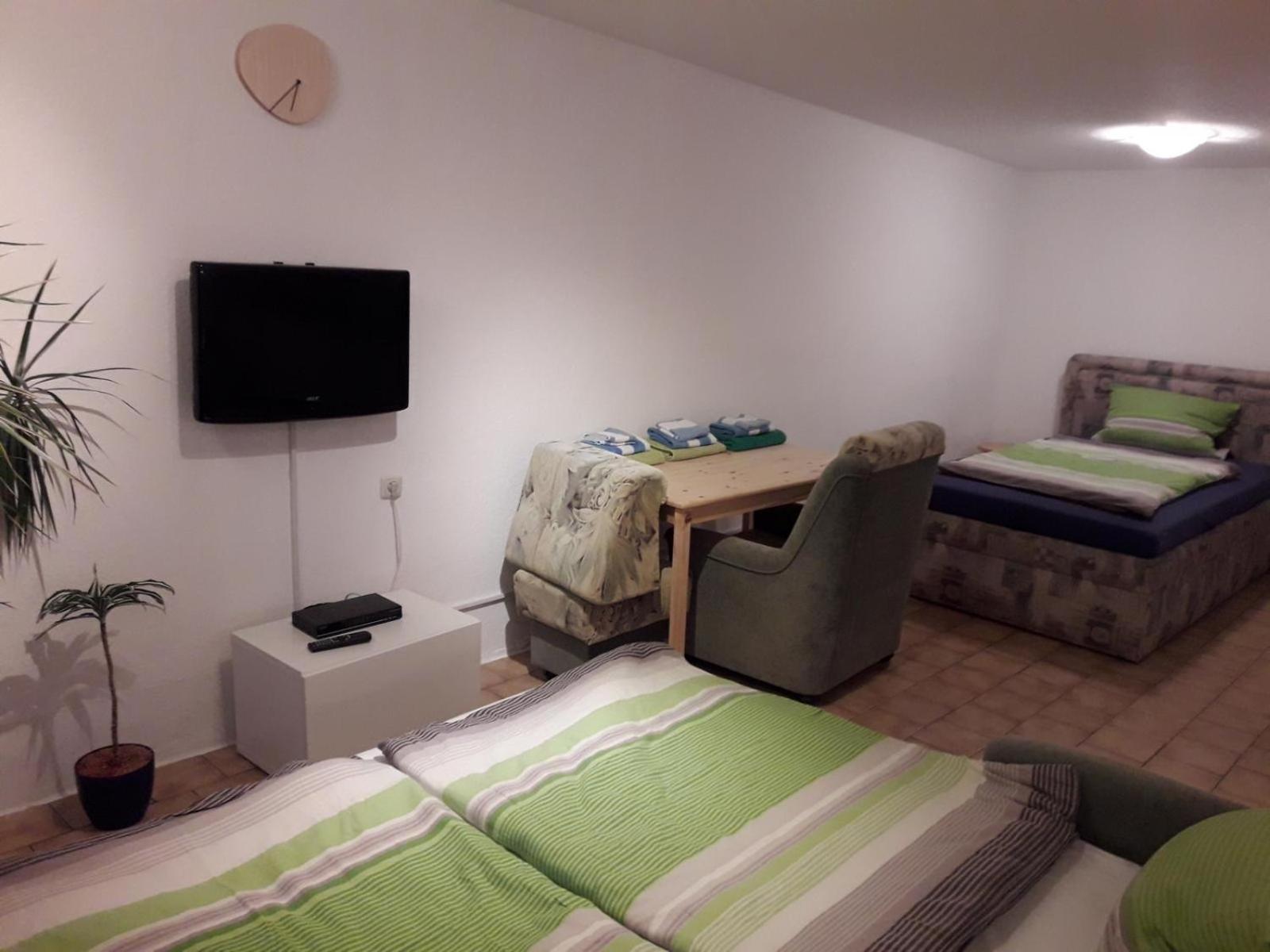Kleine Ferienwohnung Am Stadtrand Von Lipsia Esterno foto
