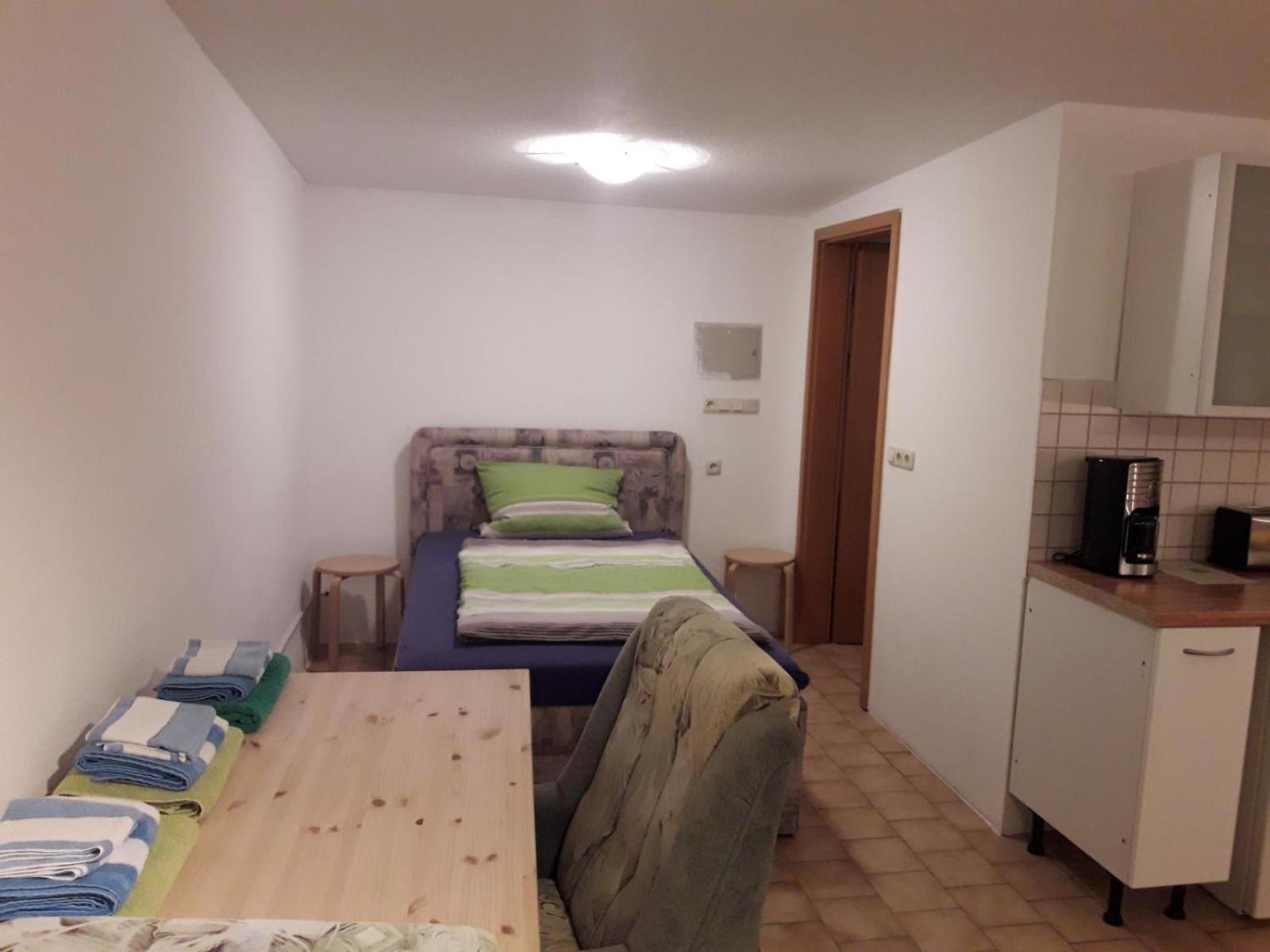 Kleine Ferienwohnung Am Stadtrand Von Lipsia Esterno foto